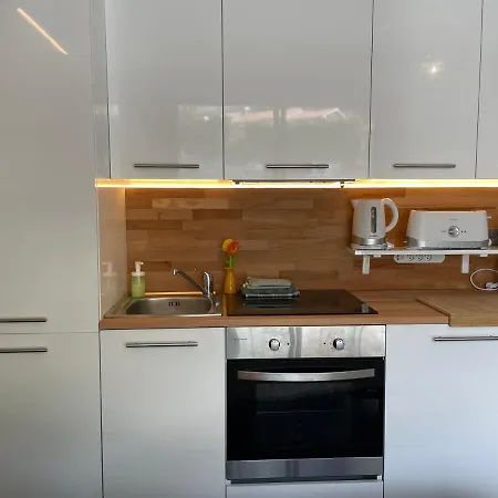 La Room: Seaside + Terrace + Parking דירה *