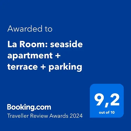 La Room: Seaside + Terrace + Parking Apartment *