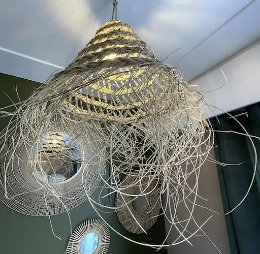 La Room: Seaside + Terrace + Parking Μεντόν